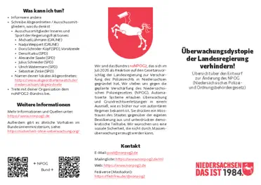 Seite aus einem Falzflyer mit dem Titel „Überwachungsdystopie der Landesregierung verhindern“. Zu sehen sind eine parodierte Version des Niedersachsen-Wappens mit einem Roboter-Pferd, dessen Kopf durch eine Überwachungskamera ersetzt wurde, und zwei QR-Codes. Der restliche Text ist nicht lesbar.
