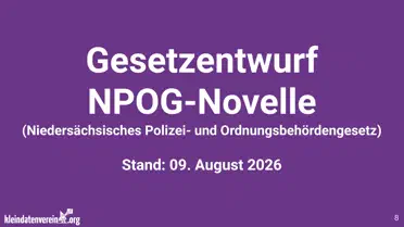 Vortragstitelfolie mit dem Text „Gesetzentwurf NPOG-Novelle (Niedersächsisches Polizei- und Ordnungsbehördengesetz), Stand 09. August 2026“ auf lila Hintergrund. Unten links Logo des kleindatenvereins mit einem Zwerg, der eine Diskette hält.